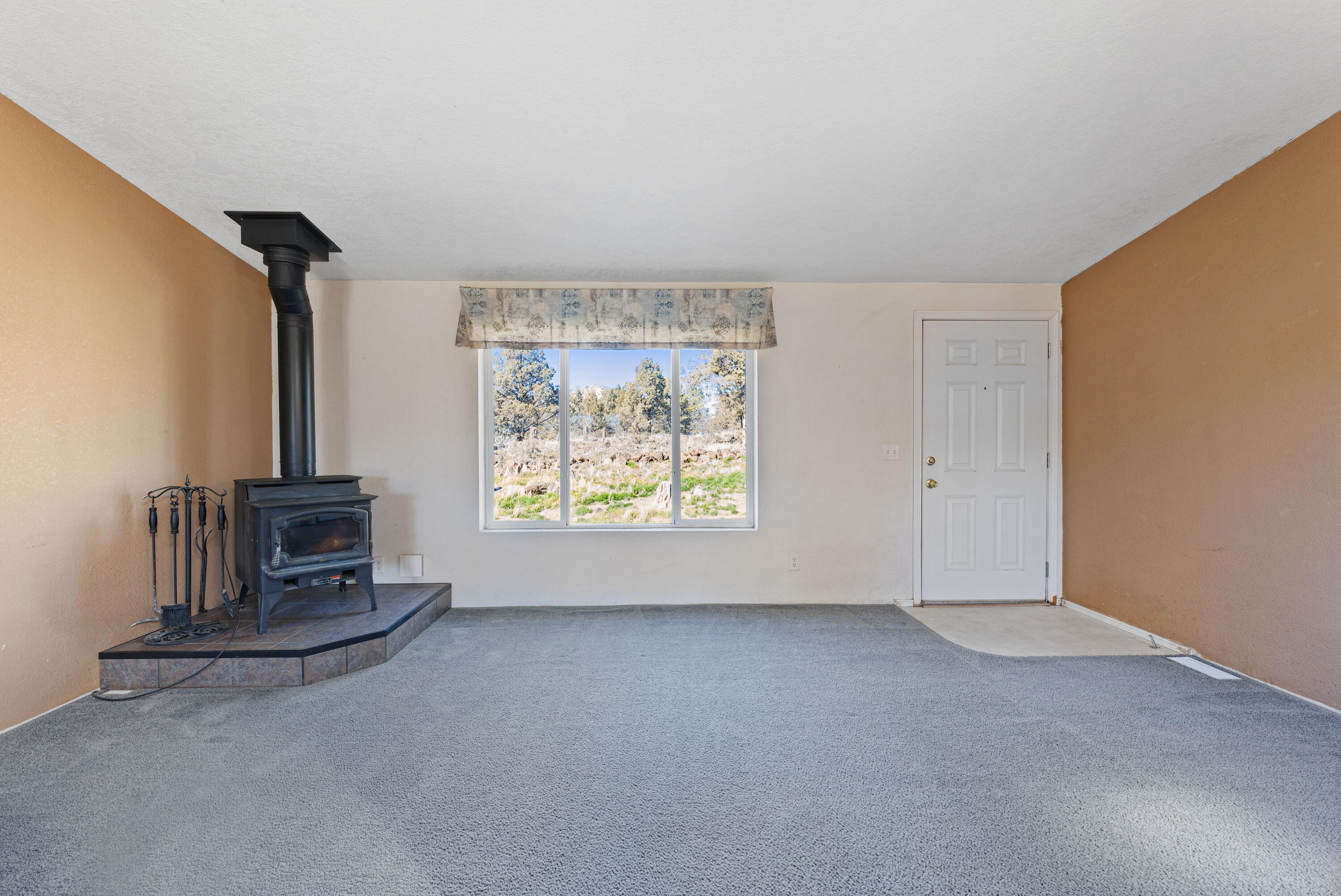 6541 Big Springs Road Montague, CA 96064 - Photo 5 of 25 6541 Big Springs Rd 8