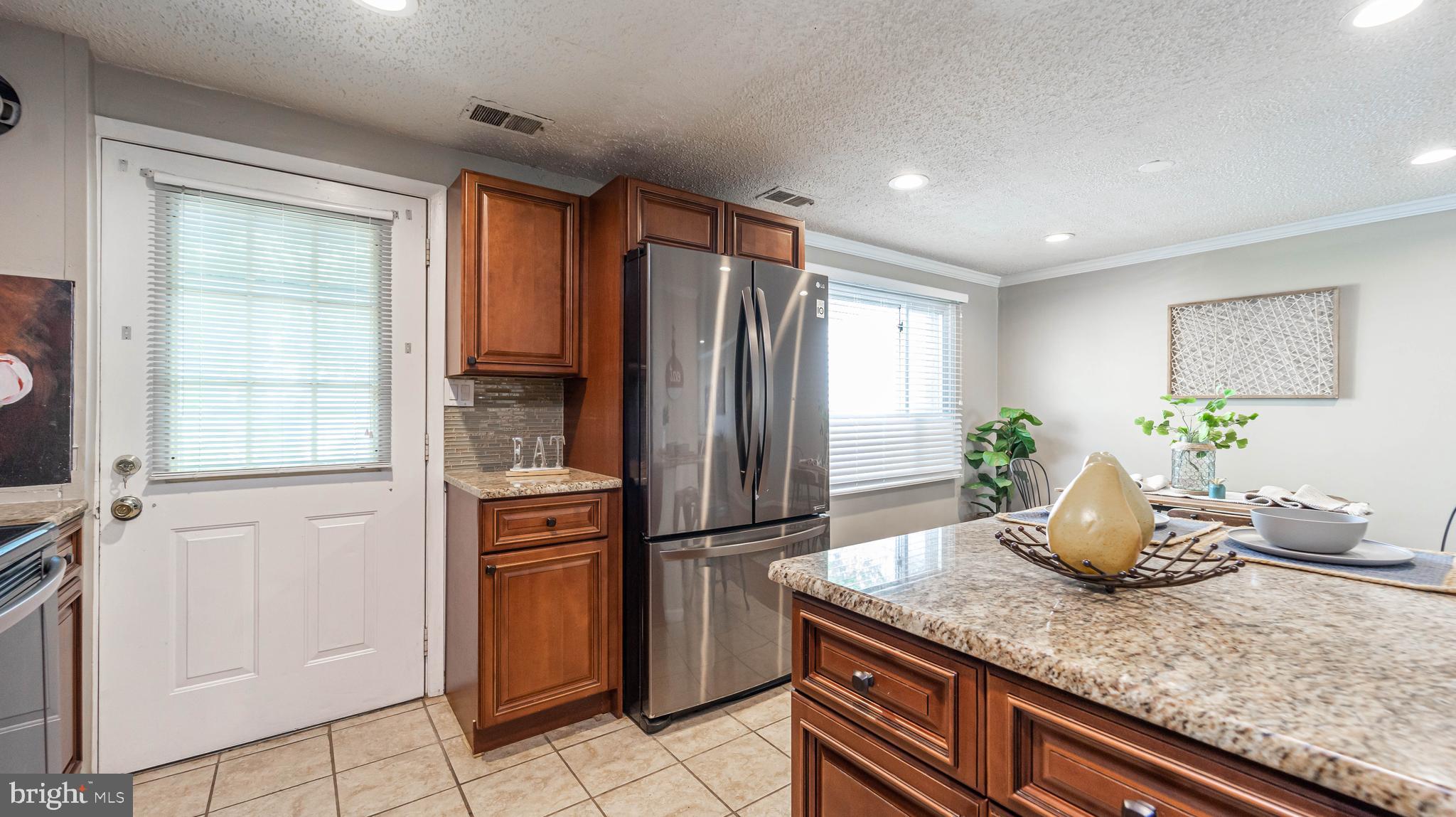 7608 Burnside Road Hyattsville, MD 20785 - Photo 14 of 26 Gallery Image 14