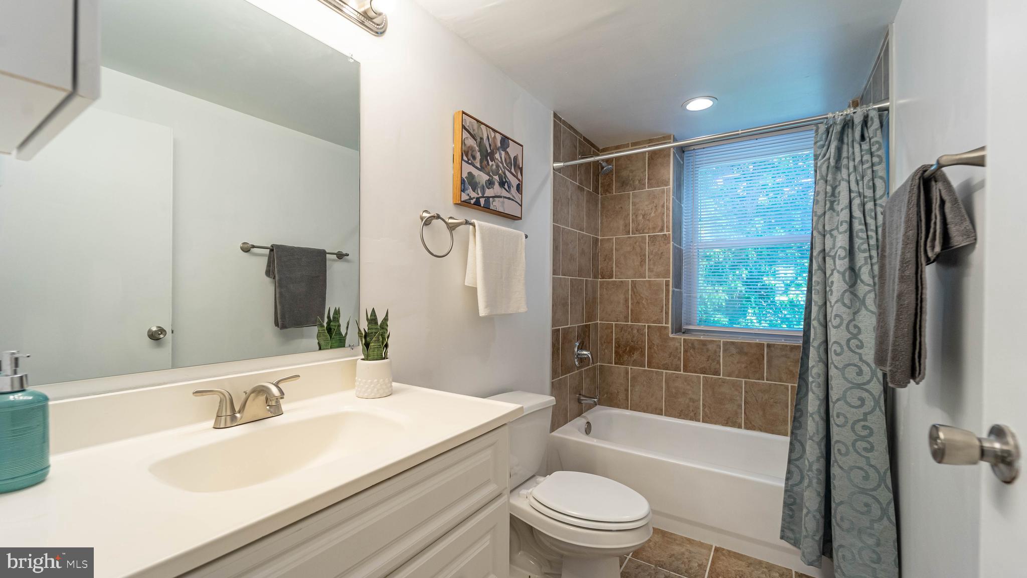 7608 Burnside Road Hyattsville, MD 20785 - Photo 23 of 26 Gallery Image 23