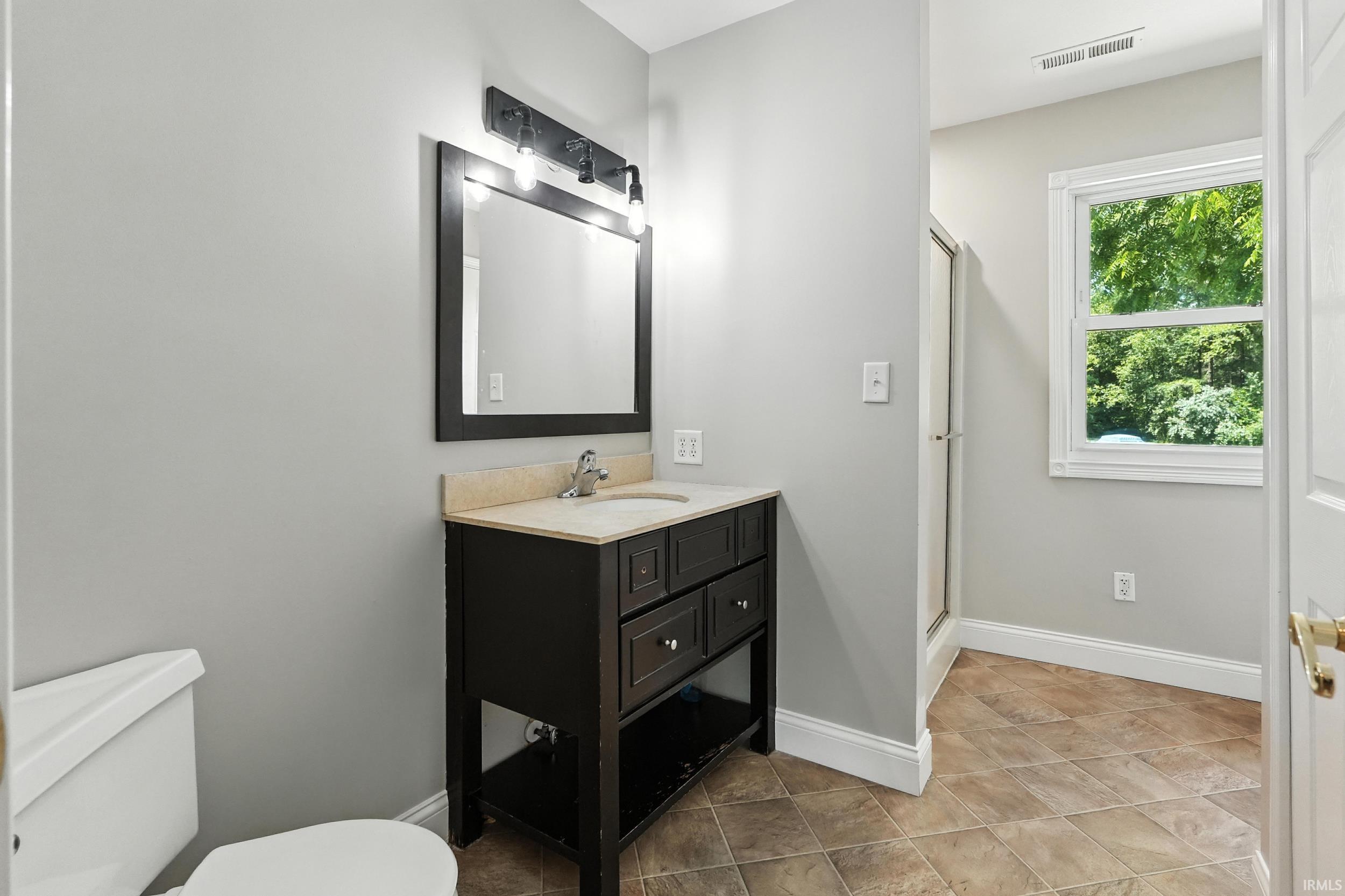 14831 Leesburg Road Fort Wayne, IN 46818 - Photo 13 of 32