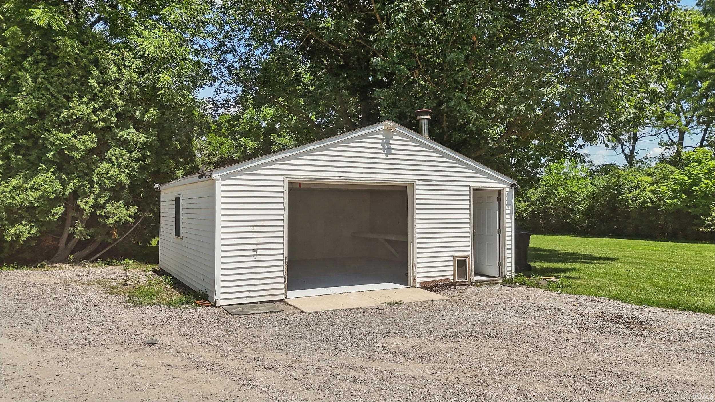 14831 Leesburg Road Fort Wayne, IN 46818 - Photo 26 of 32