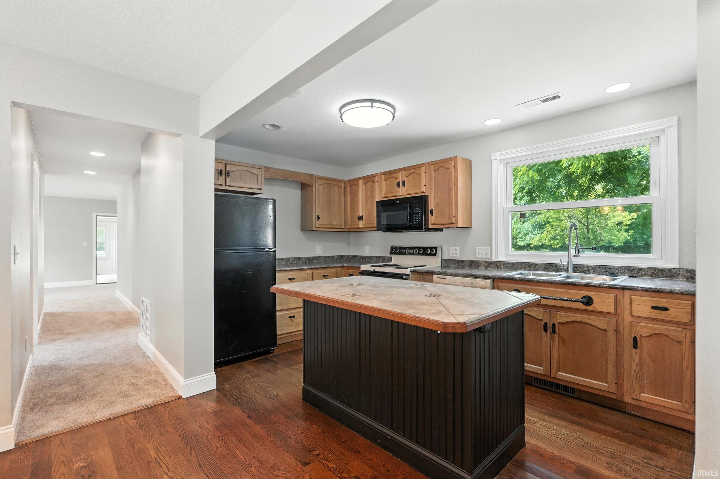 14831 Leesburg Road Fort Wayne, IN 46818 - Photo 6 of 32