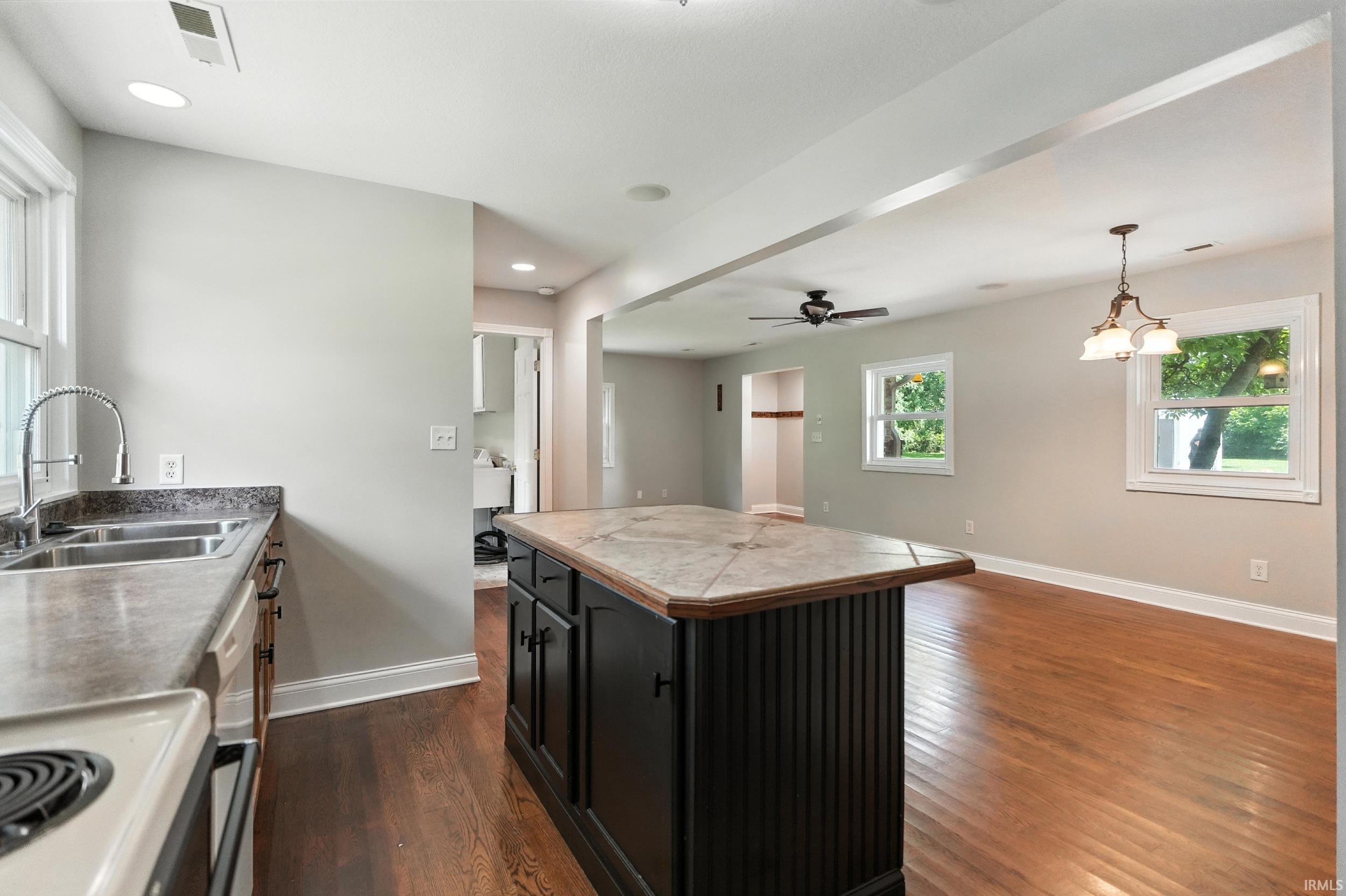 14831 Leesburg Road Fort Wayne, IN 46818 - Photo 7 of 32