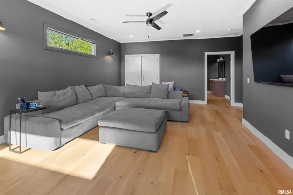 $529,000 | 1303 North Otis Street, Marion, IL 62959