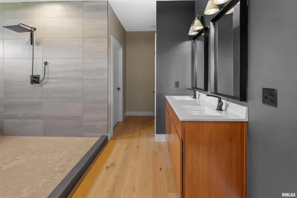 $529,000 | 1303 North Otis Street, Marion, IL 62959