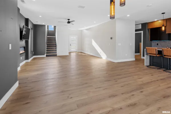 $529,000 | 1303 North Otis Street, Marion, IL 62959