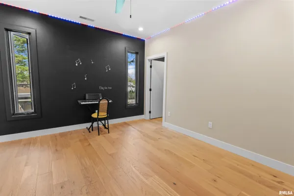 $529,000 | 1303 North Otis Street, Marion, IL 62959