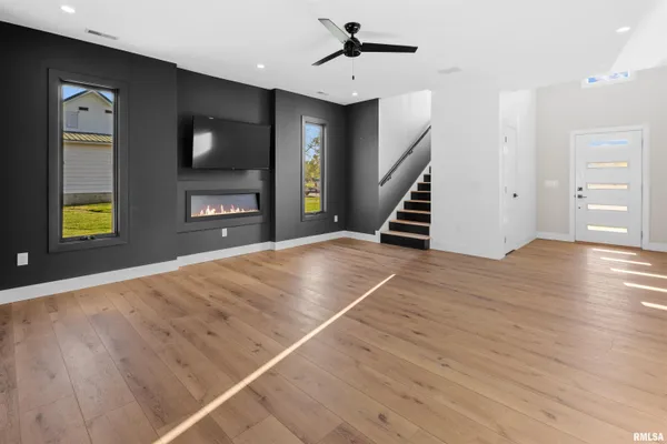 $529,000 | 1303 North Otis Street, Marion, IL 62959