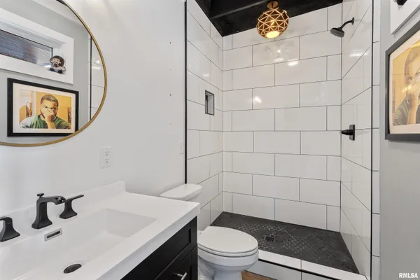 $529,000 | 1303 North Otis Street, Marion, IL 62959