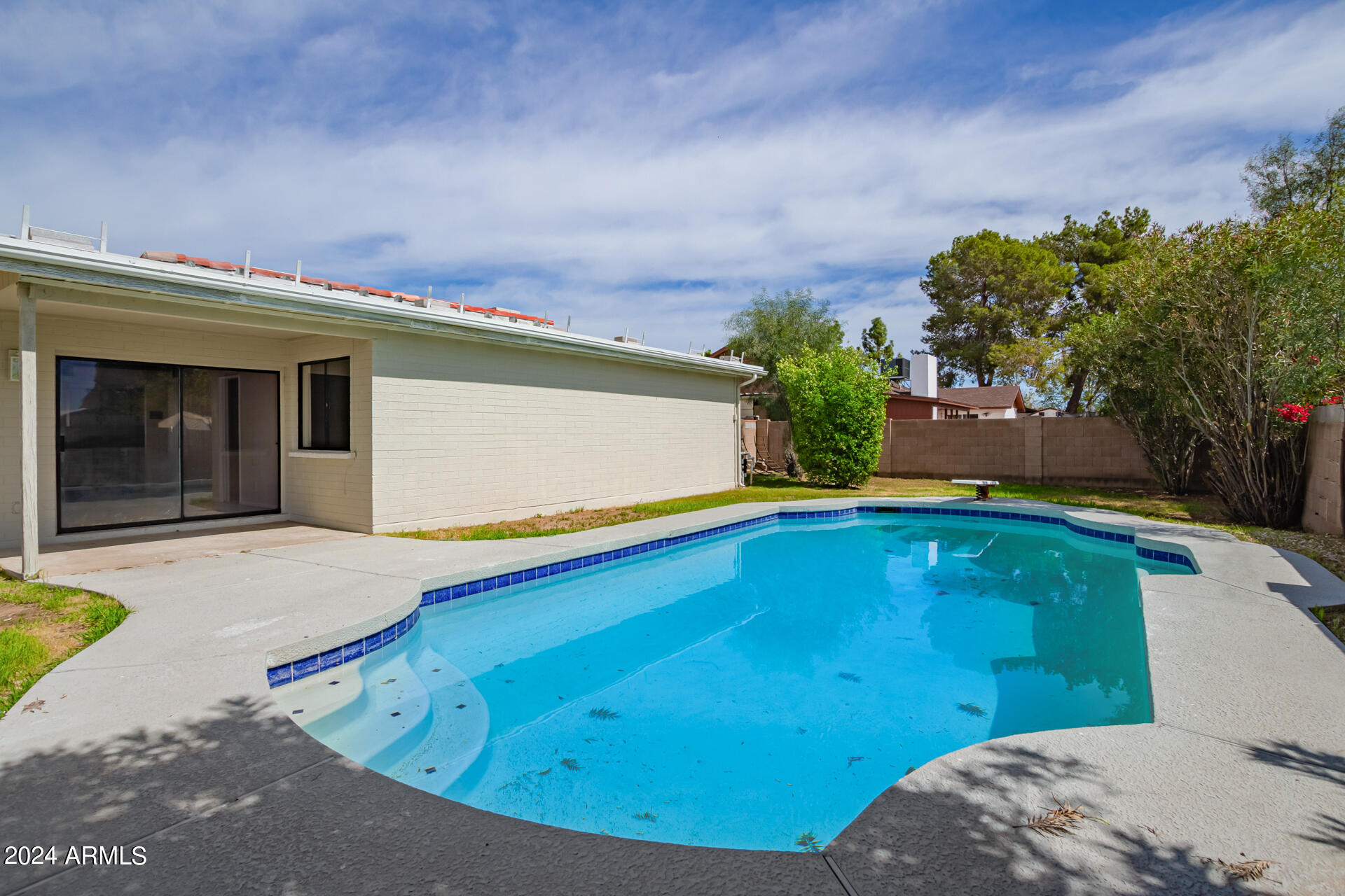3917 West Juniper Avenue Phoenix, AZ 85053 - Photo 40 of 44 a view of swimming pool