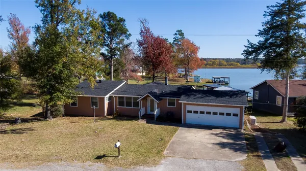 $325,000 | 119 Elm Drive, Onalaska, TX 77360