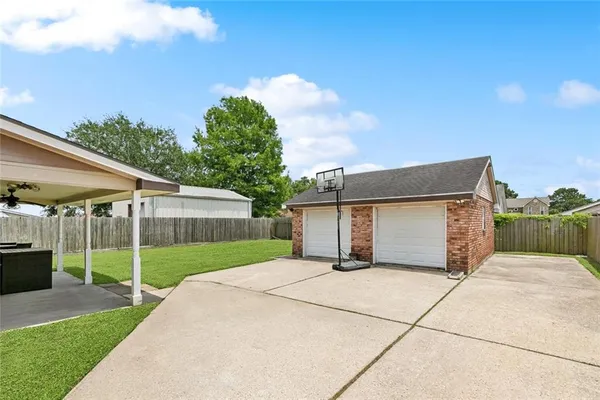 $249,000 | 3405 Moss Lane, Violet, LA 70092