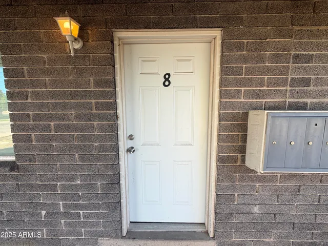 $1,000 | 625 East Broadway Road, Unit 8, Tempe, AZ 85282