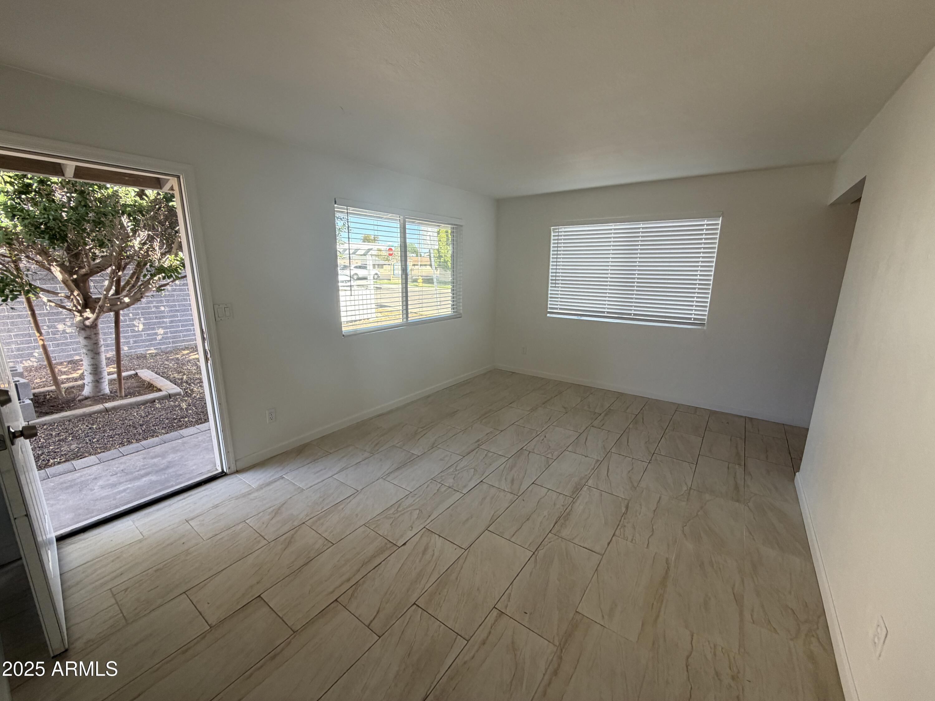 625 East Broadway Road, Unit 8 Tempe, AZ 85282 - Photo 3 of 11 IMG_1069