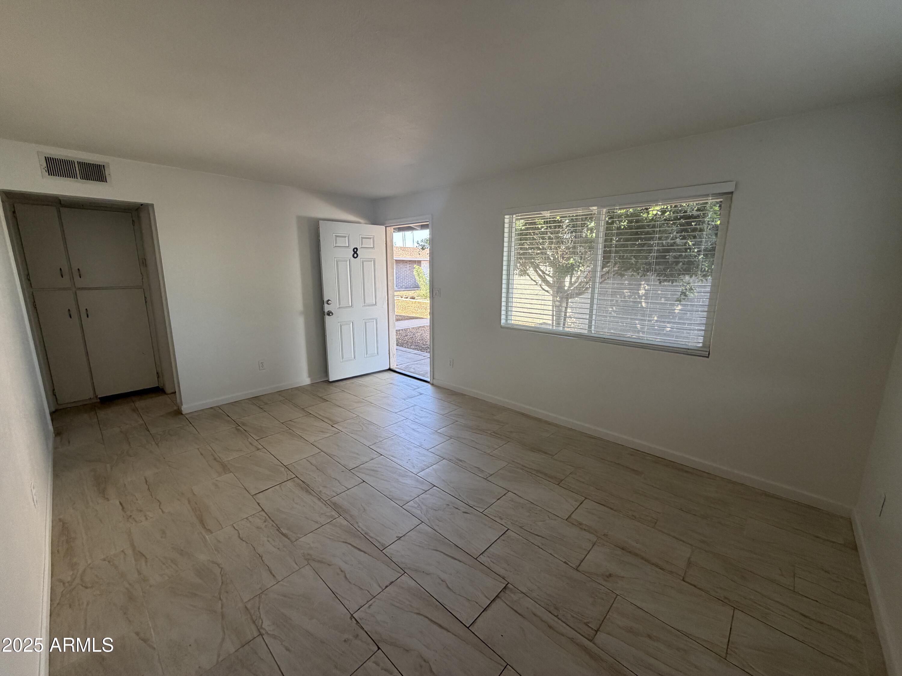 625 East Broadway Road, Unit 8 Tempe, AZ 85282 - Photo 4 of 11 IMG_1070