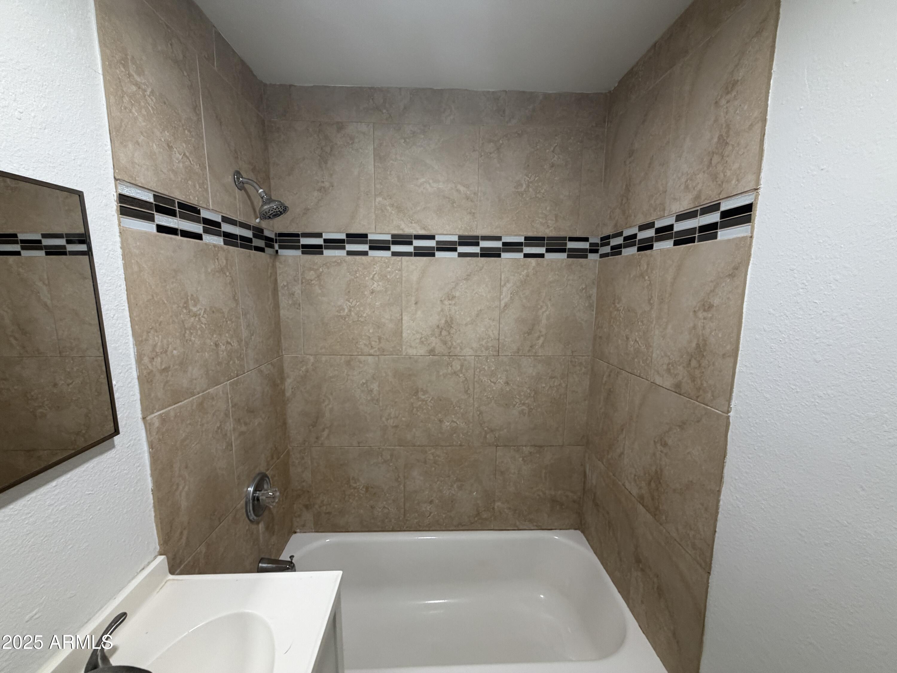 625 East Broadway Road, Unit 8 Tempe, AZ 85282 - Photo 9 of 11 IMG_1075