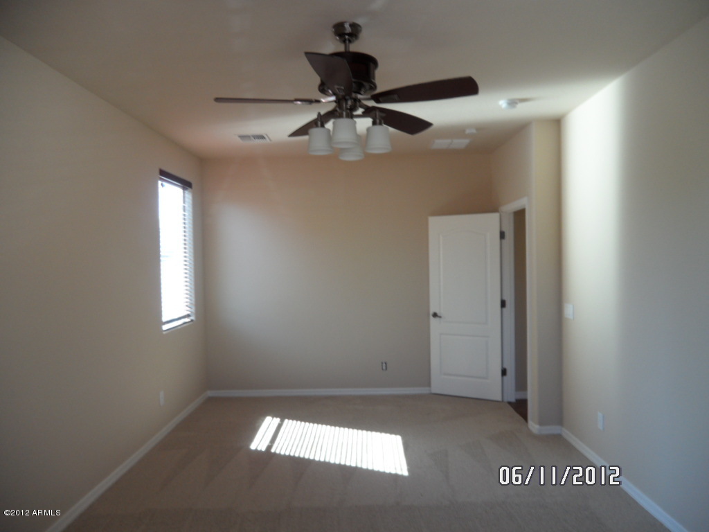 4415 East Blue Sage Road Gilbert, AZ 85297 - Photo 5 of 30 010