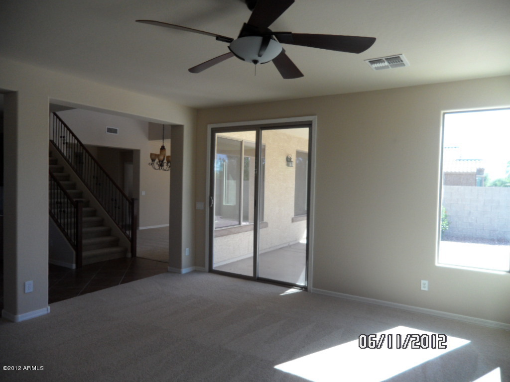 4415 East Blue Sage Road Gilbert, AZ 85297 - Photo 7 of 30 016