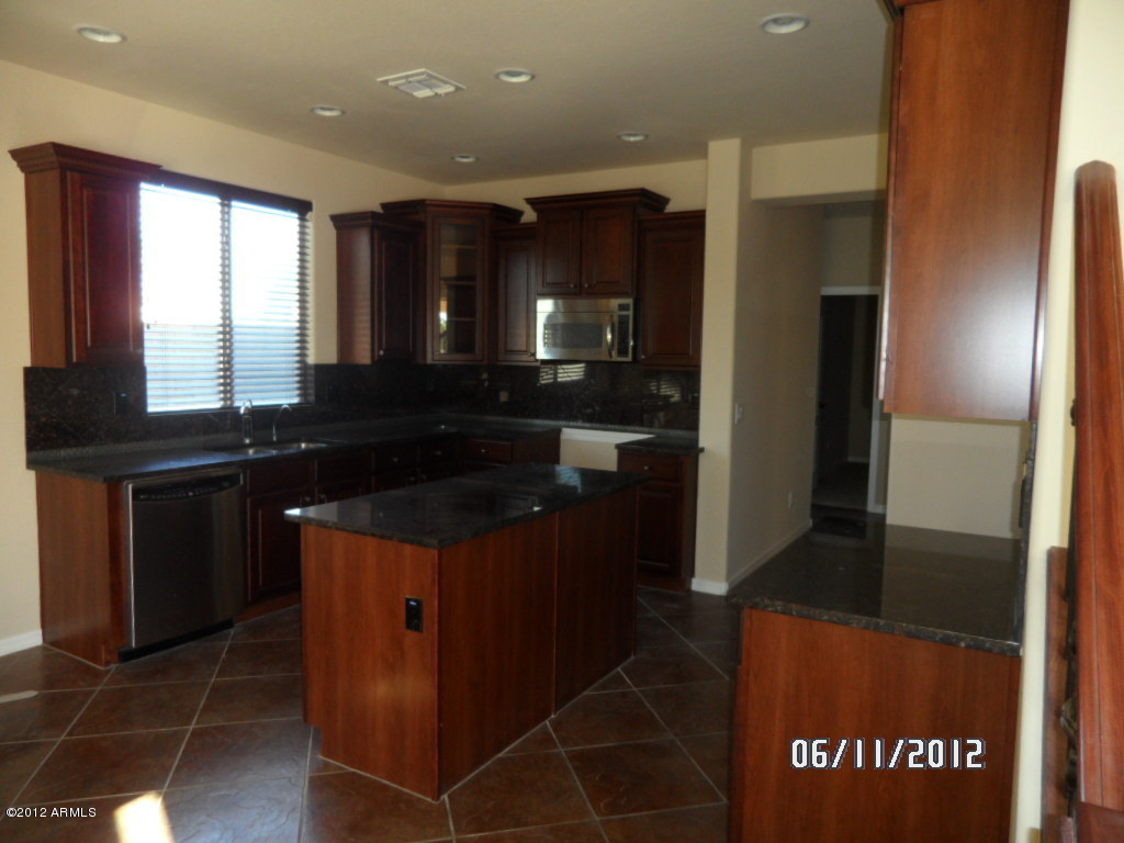 4415 East Blue Sage Road Gilbert, AZ 85297 - Photo 8 of 30 019