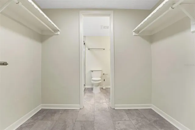 $192,500 | 208 North Lake Howard Drive, Unit 104, Winter Haven, FL 33881