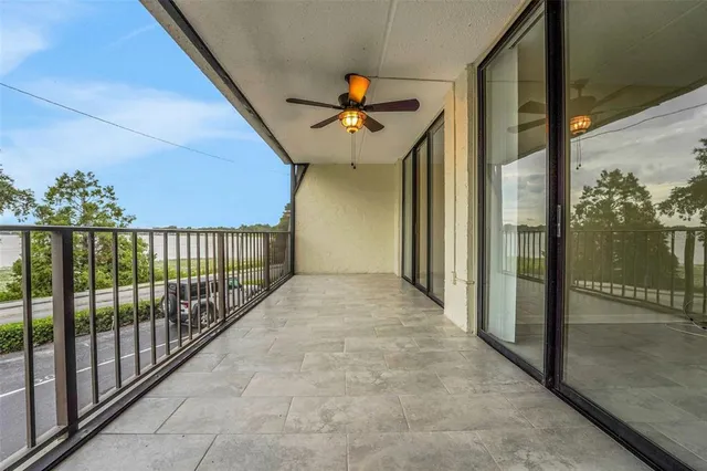 $192,500 | 208 North Lake Howard Drive, Unit 104, Winter Haven, FL 33881