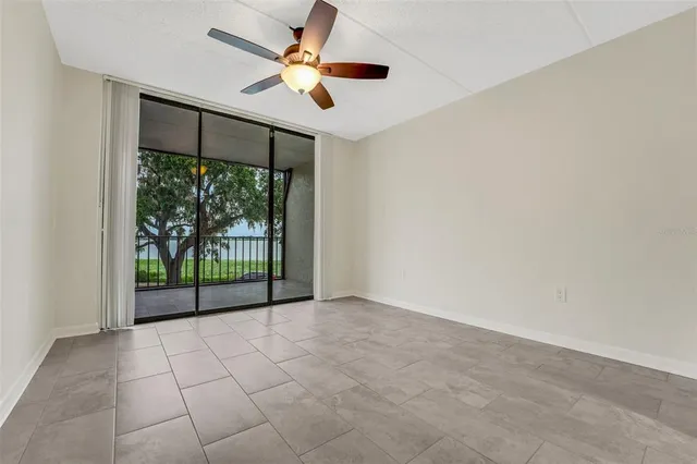 $192,500 | 208 North Lake Howard Drive, Unit 104, Winter Haven, FL 33881