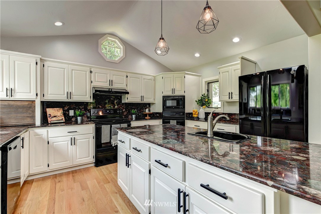 19130 Tualco Road Monroe, WA 98272 - Photo 9 of 40