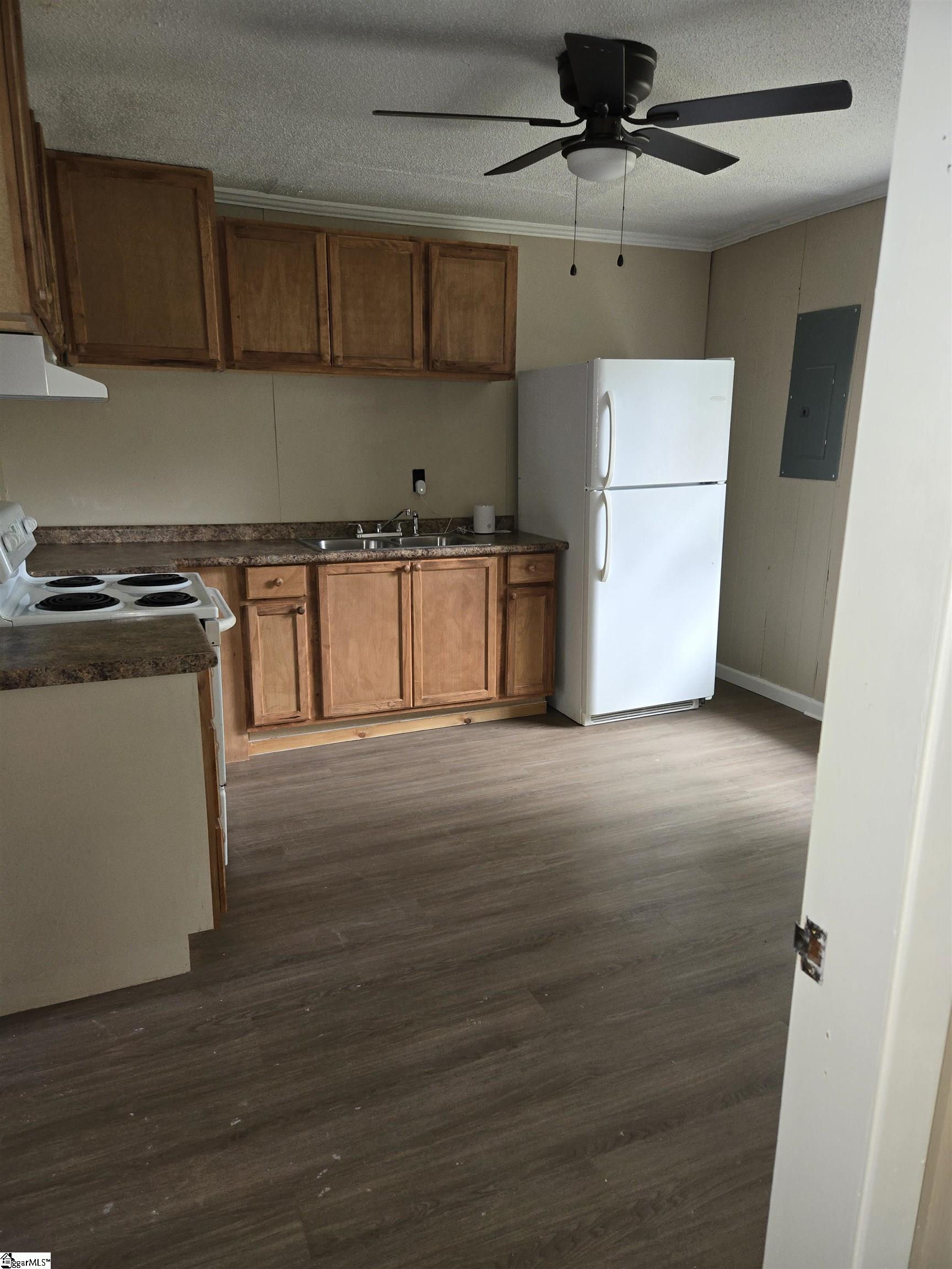 401 West Pitts Street Clinton, SC 29325 - Photo 13 of 14