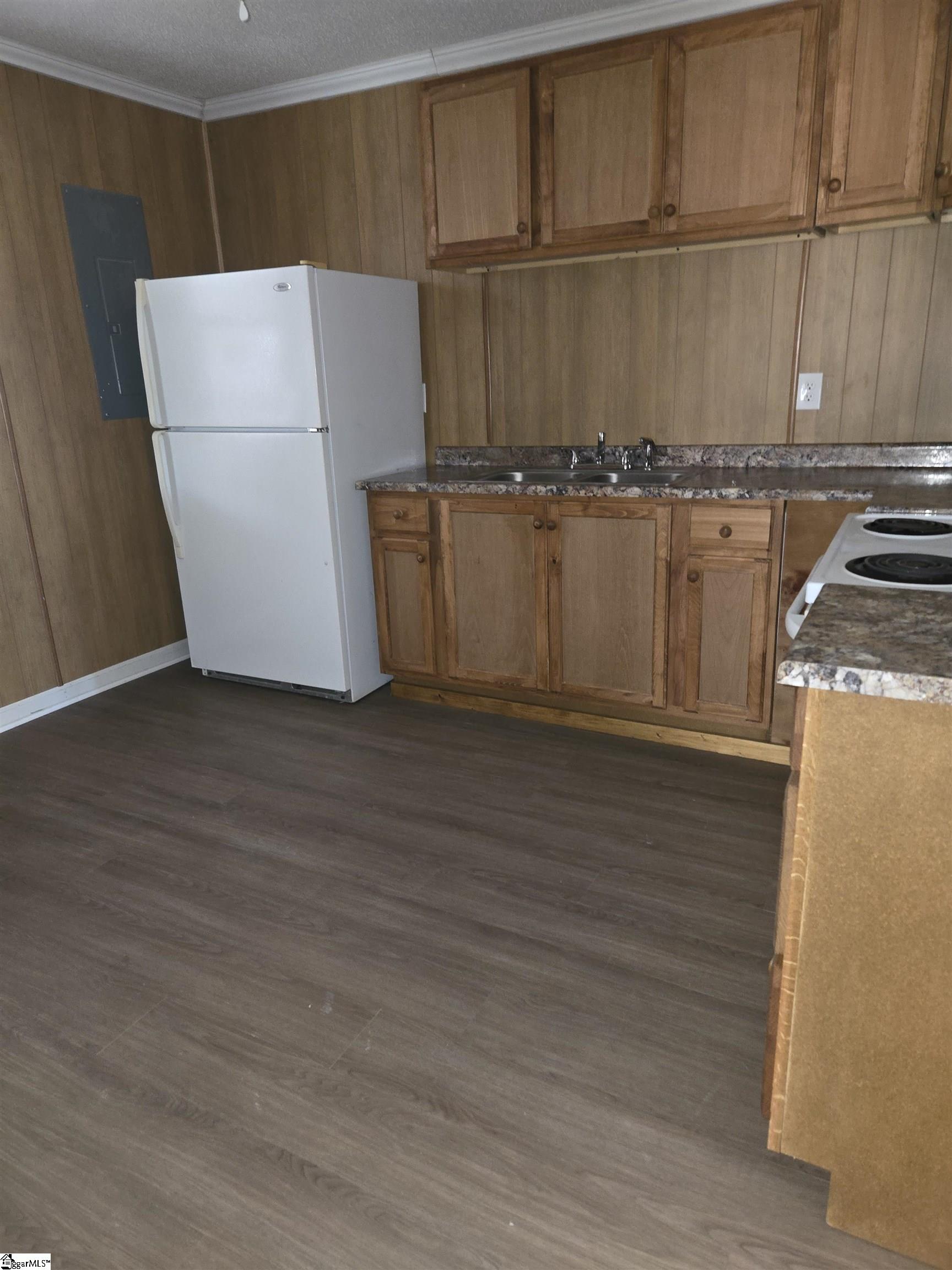 401 West Pitts Street Clinton, SC 29325 - Photo 6 of 14