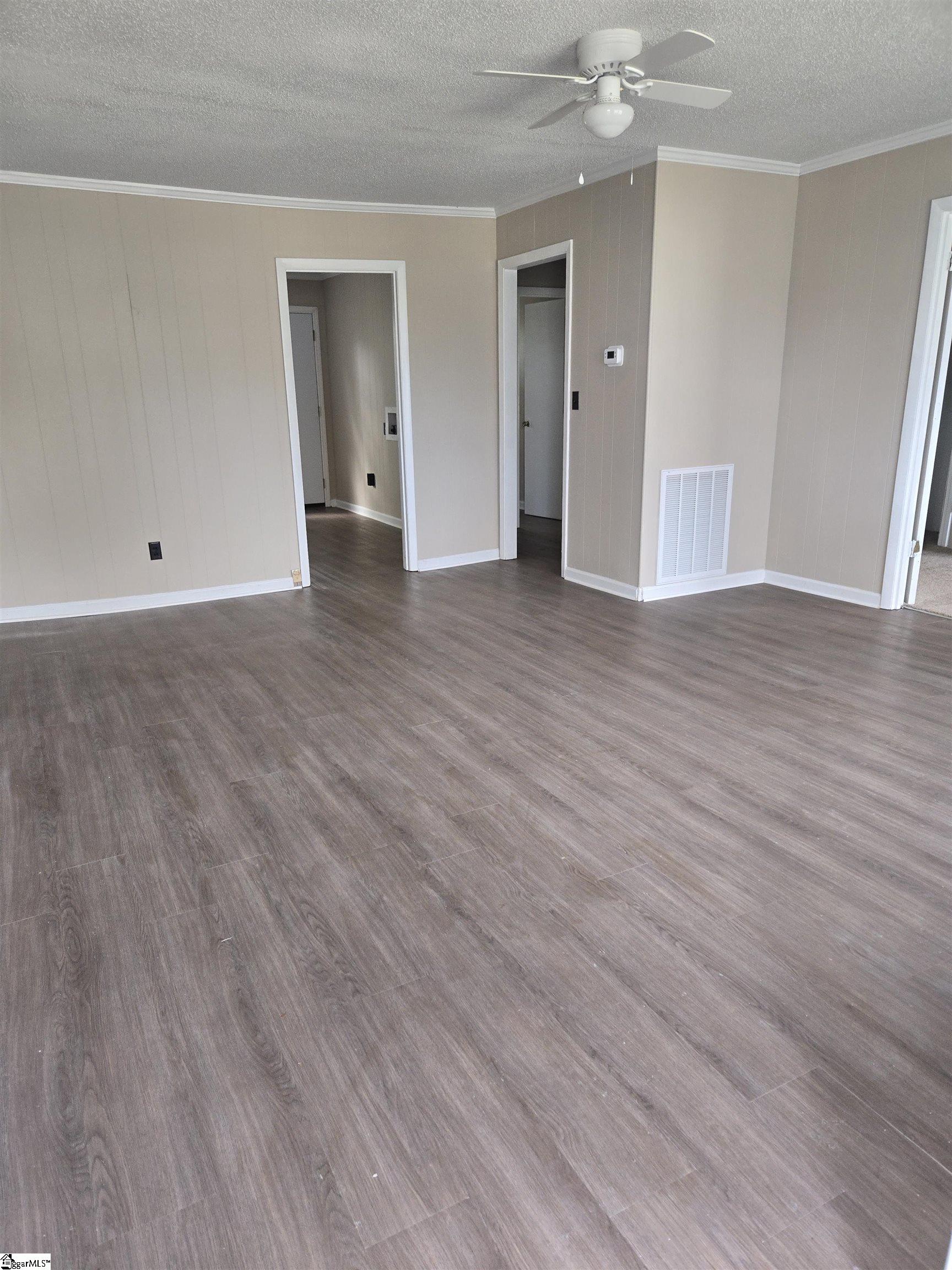 401 West Pitts Street Clinton, SC 29325 - Photo 9 of 14