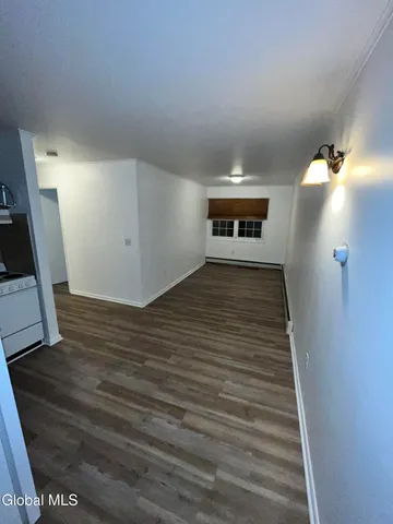 $1,000 | 220 Broad Street, Unit H, Schuylerville, NY 12871