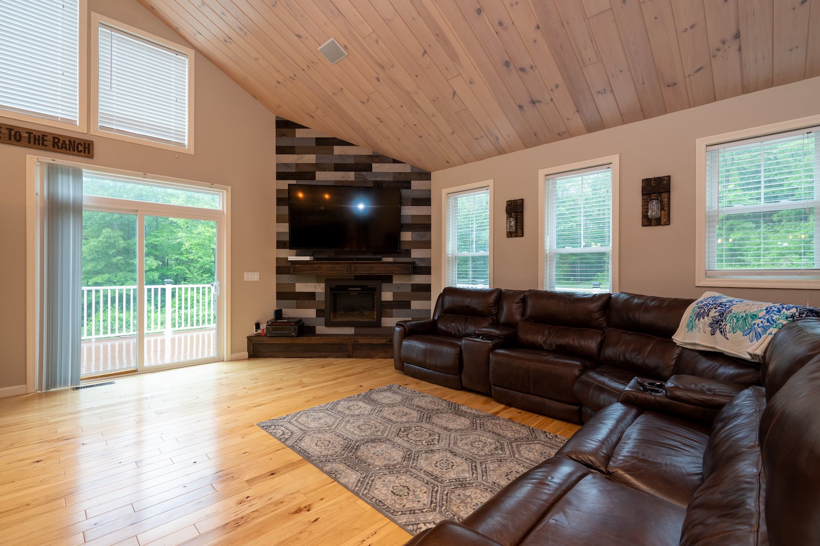 19 Twist Hill Road Dunbarton, NH 03046 - Photo 8 of 34