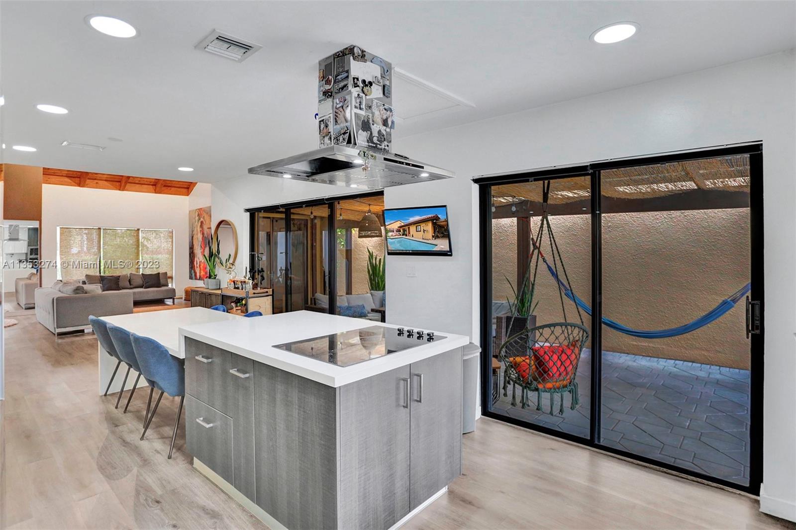 1037 Northeast 202nd Lane Miami, FL 33179 - Photo 7 of 21