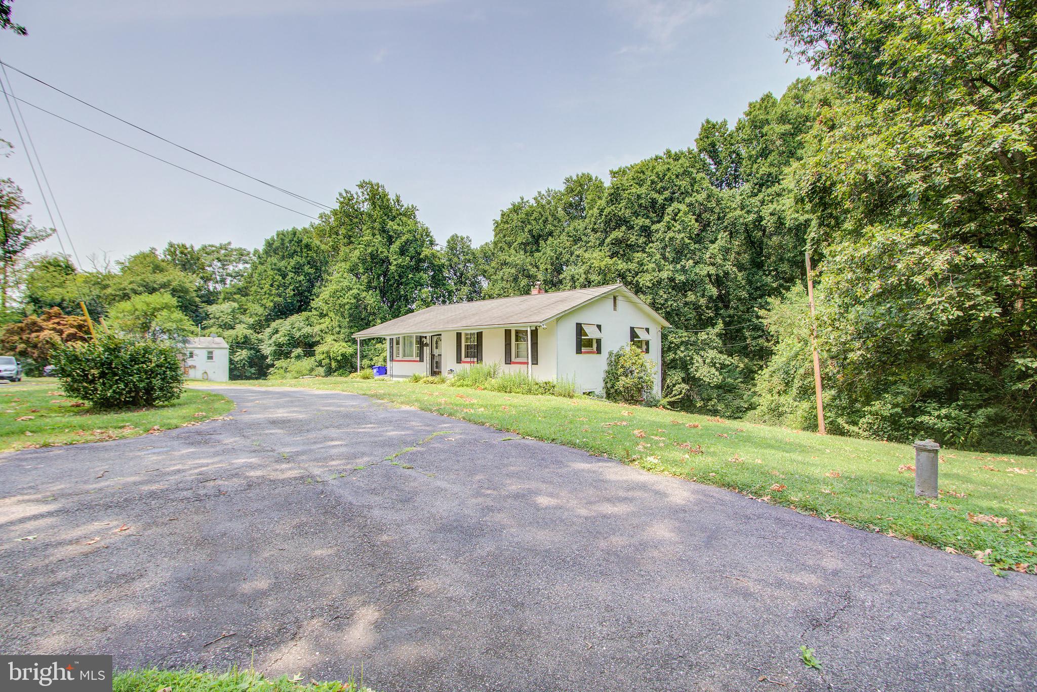 19411 Jerusalem Road Poolesville, MD 20837 - Photo 4 of 47