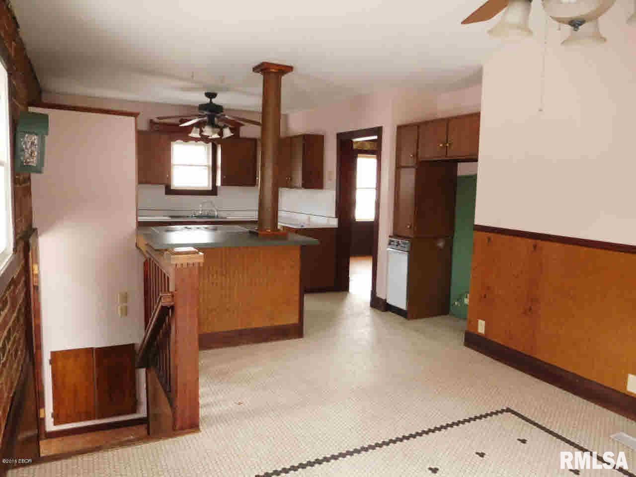115 West Reed Street Benton, IL 62812 - Photo 14 of 33
