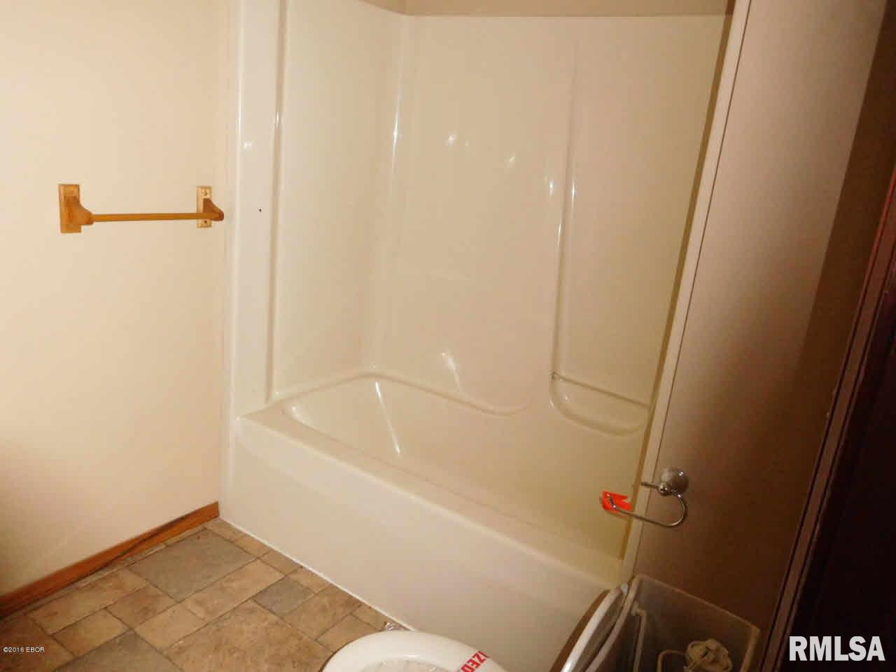 115 West Reed Street Benton, IL 62812 - Photo 32 of 33