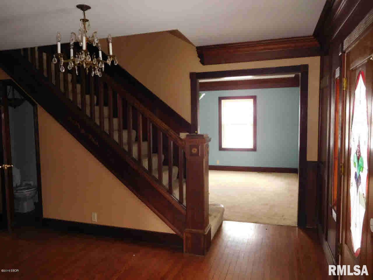 115 West Reed Street Benton, IL 62812 - Photo 6 of 33