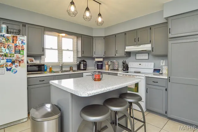 $280,000 | 7342 West Main Street, Maryville, IL 62062