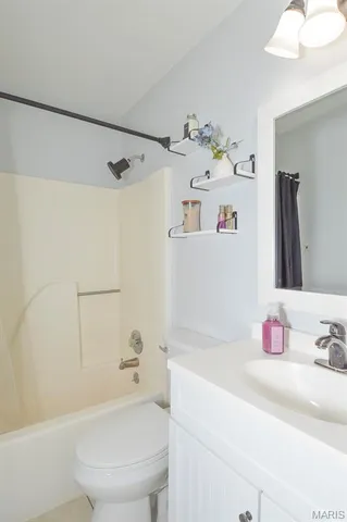 $280,000 | 7342 West Main Street, Maryville, IL 62062