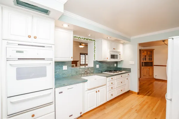 $632,500 | 3843 Springdale Avenue, Glenview, IL 60025