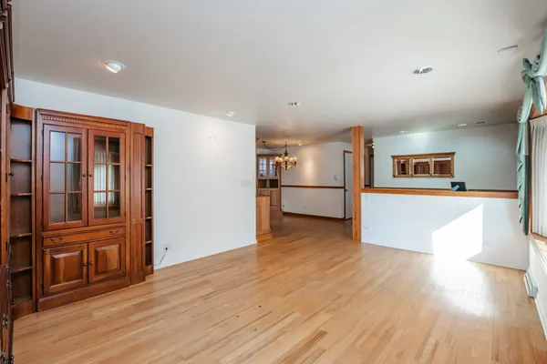 $632,500 | 3843 Springdale Avenue, Glenview, IL 60025