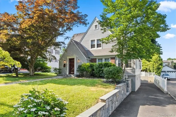 $7,900 | 72 Grand Boulevard, Scarsdale, NY 10583