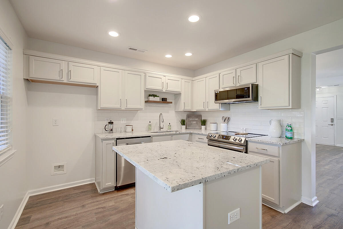 410 Doane Way Wando, SC 29492 - Photo 4 of 33 CREM_410 Doane_016
