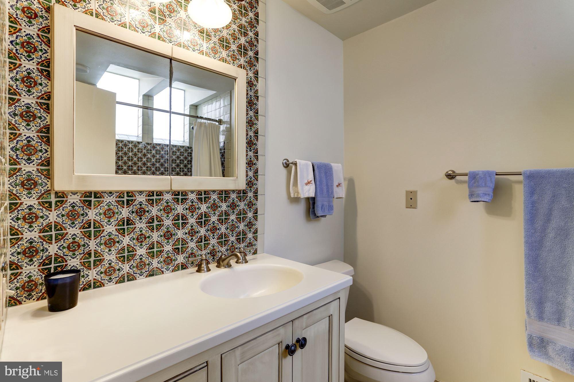 2744 Rittenhouse Street Northwest Washington, DC 20015 - Photo 23 of 46 Main Level Full Bath