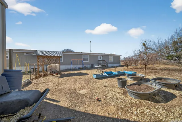 $350,000 | 225 Quail Run, Lytle, TX 78052