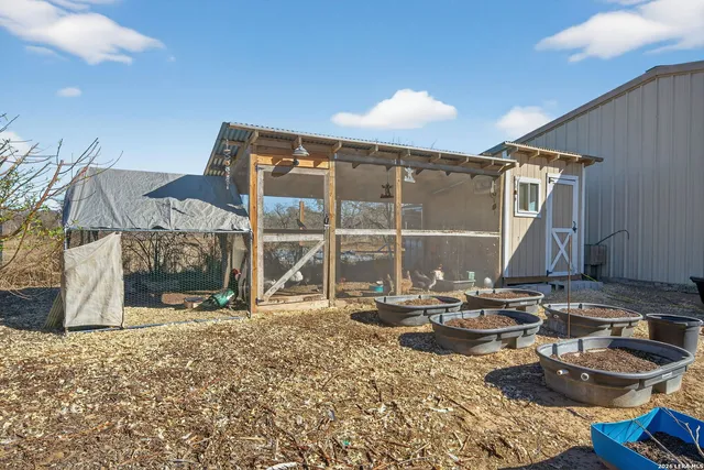 $350,000 | 225 Quail Run, Lytle, TX 78052