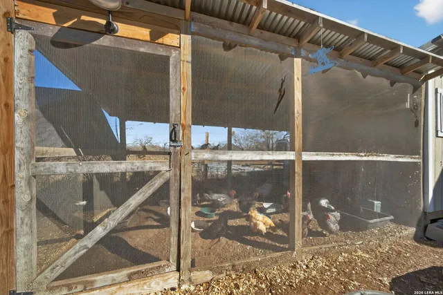 $350,000 | 225 Quail Run, Lytle, TX 78052