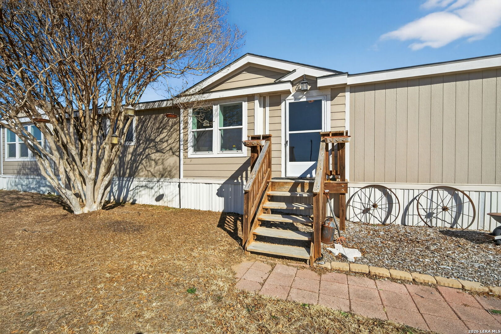 225 Quail Run Lytle, TX 78052 - Photo 4 of 36