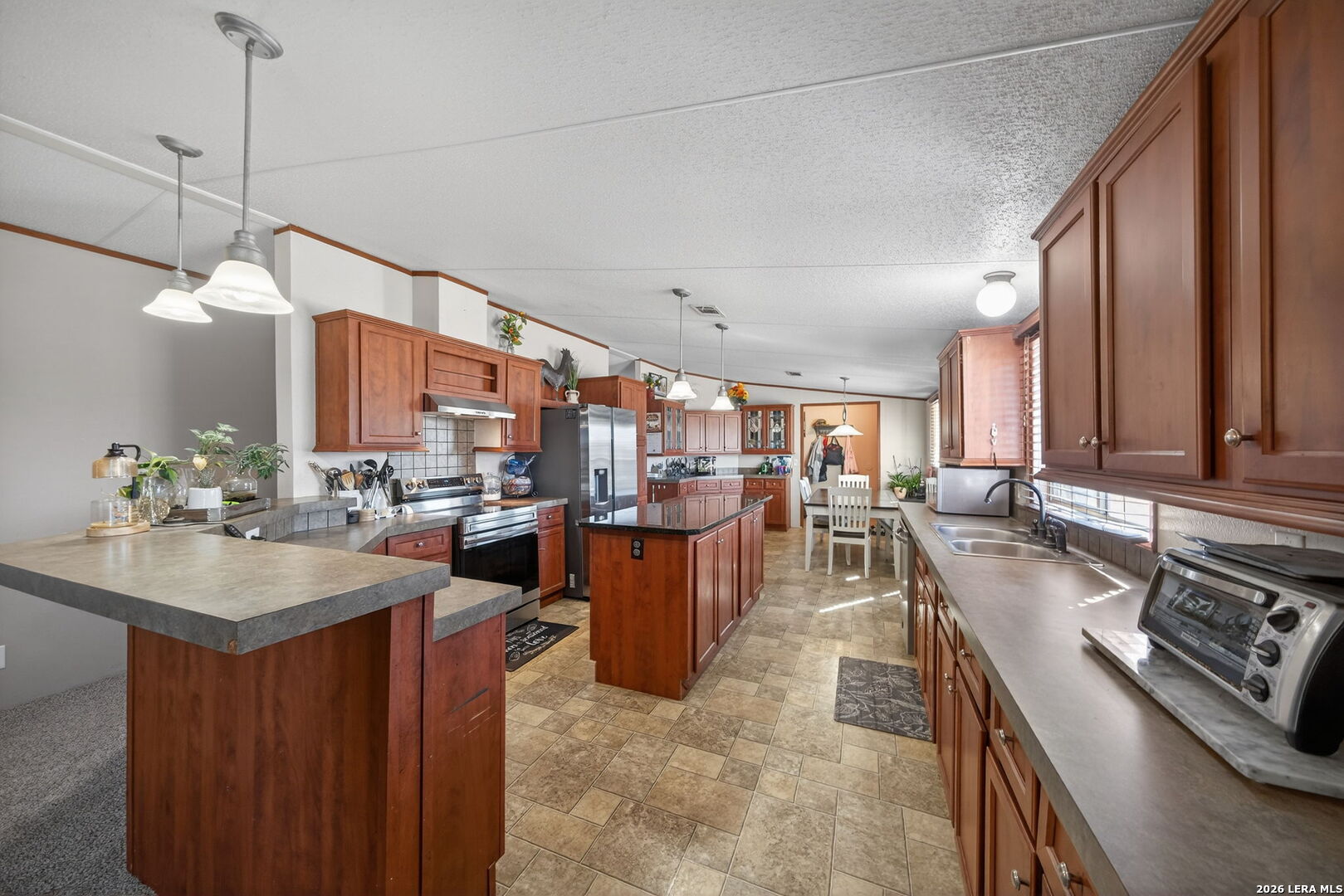 225 Quail Run Lytle, TX 78052 - Photo 8 of 36