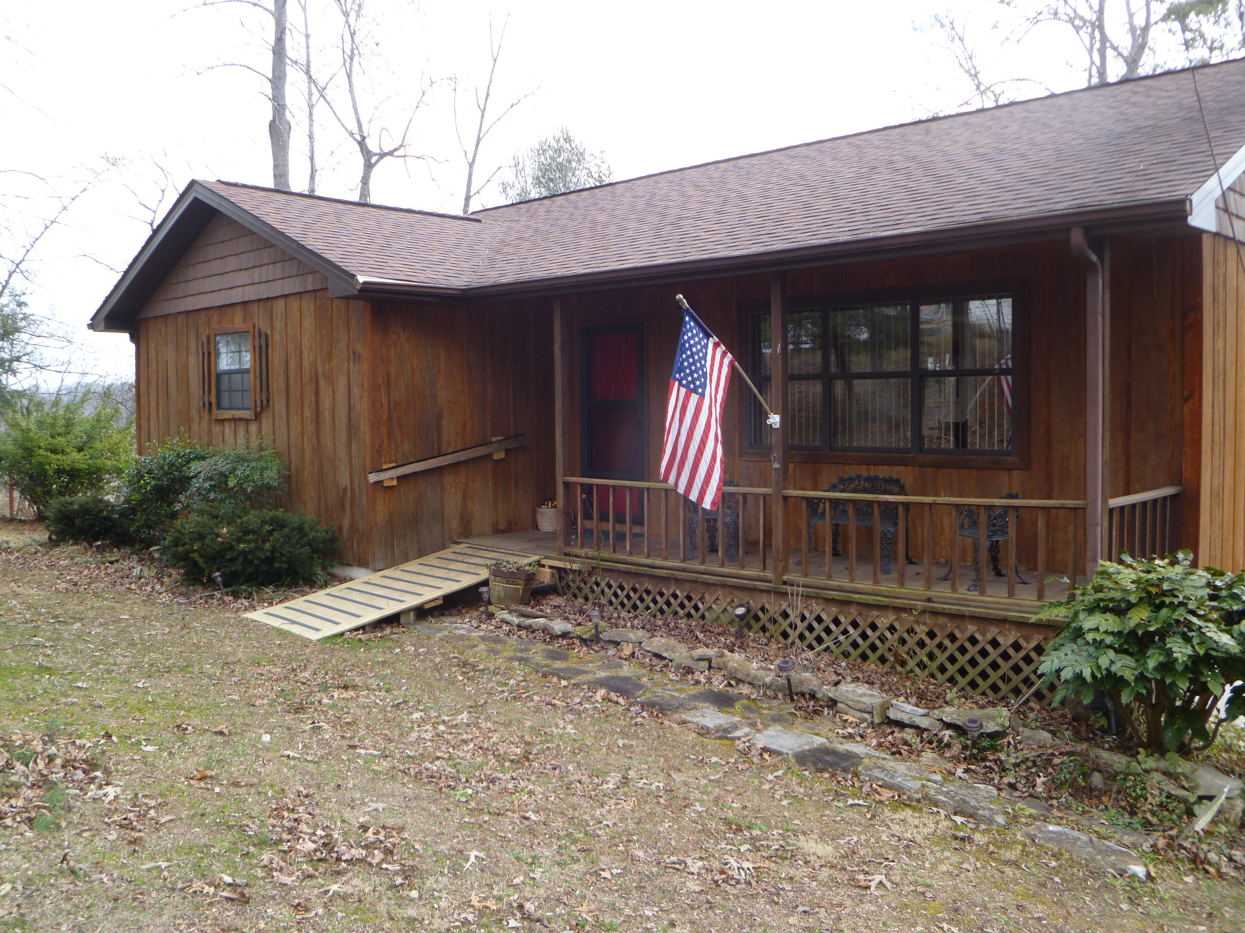 462 Bland Road Clinton, TN 37716 - Photo 3 of 37 P1070338